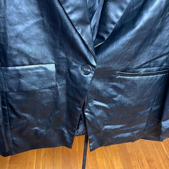 Princess Polly JOCELYN FAUX LEATHER BLAZER BLACK New XS/S - Picture 3 of 8